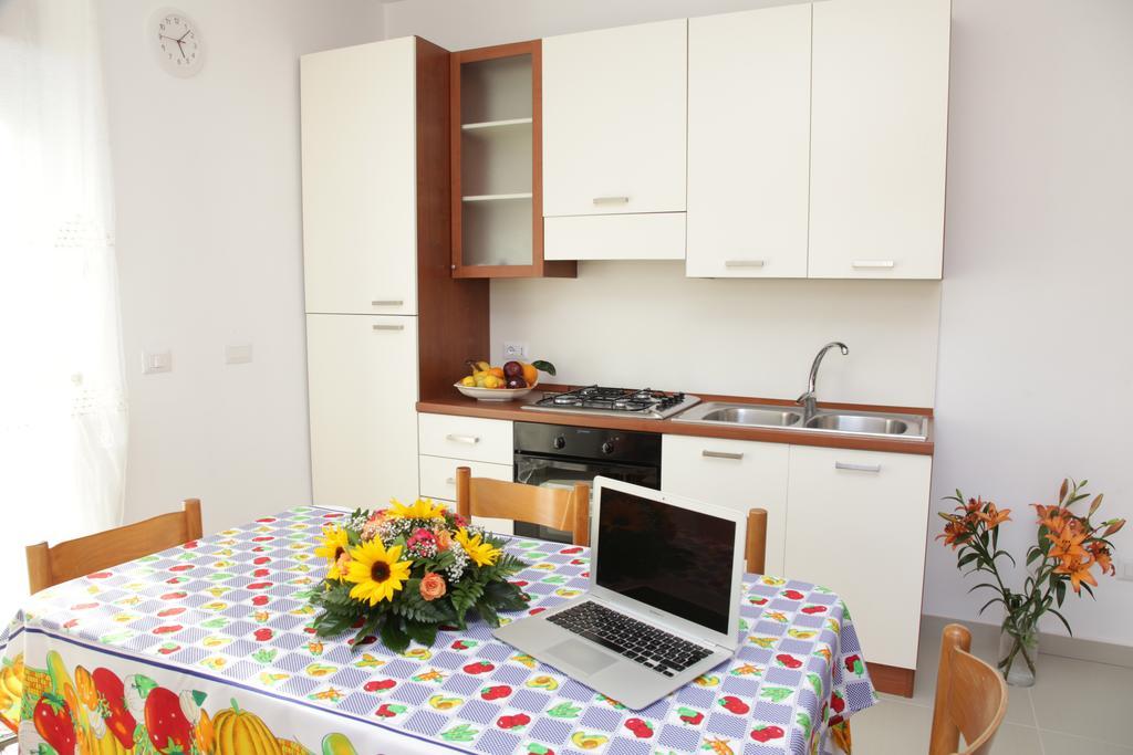 Appartamenti Desi Tropea Habitación foto